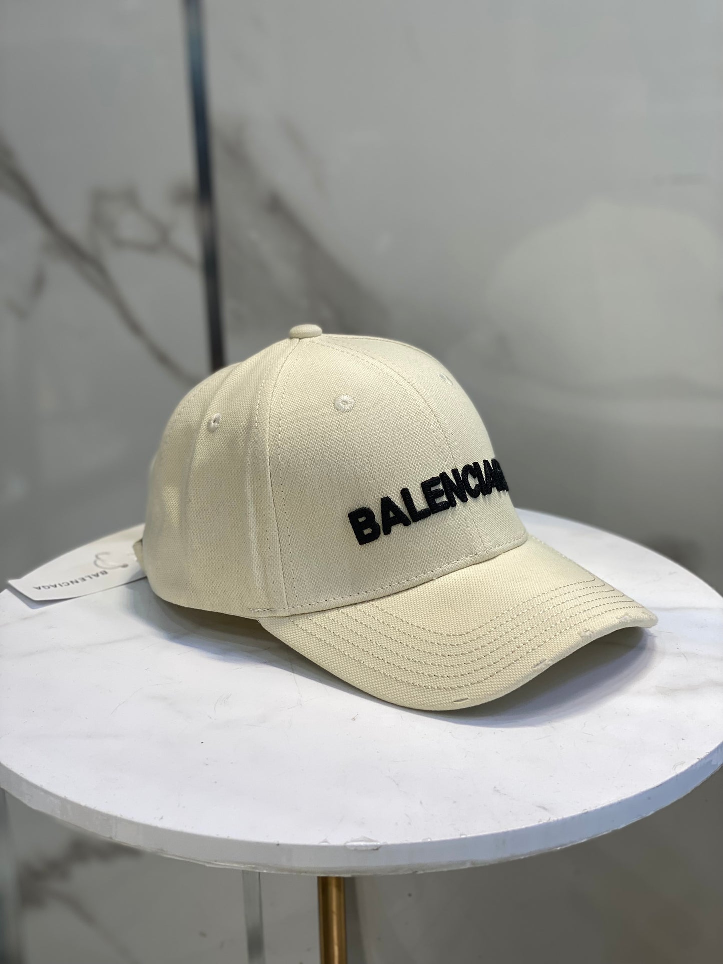 BALENCIAGA